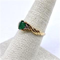 Vintage 10K Yellow Gold Oval Cut Emerald w/ Diamonds Ring Size 7.25